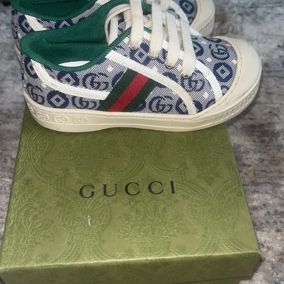 Authentic Gucci Sneakers - Picture 4 of 4